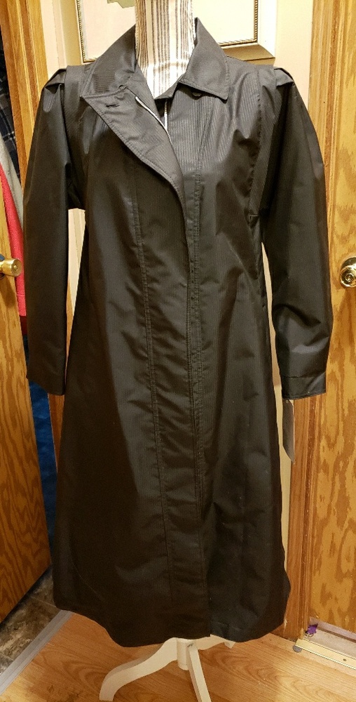 Ladies dress coat by J Gallery